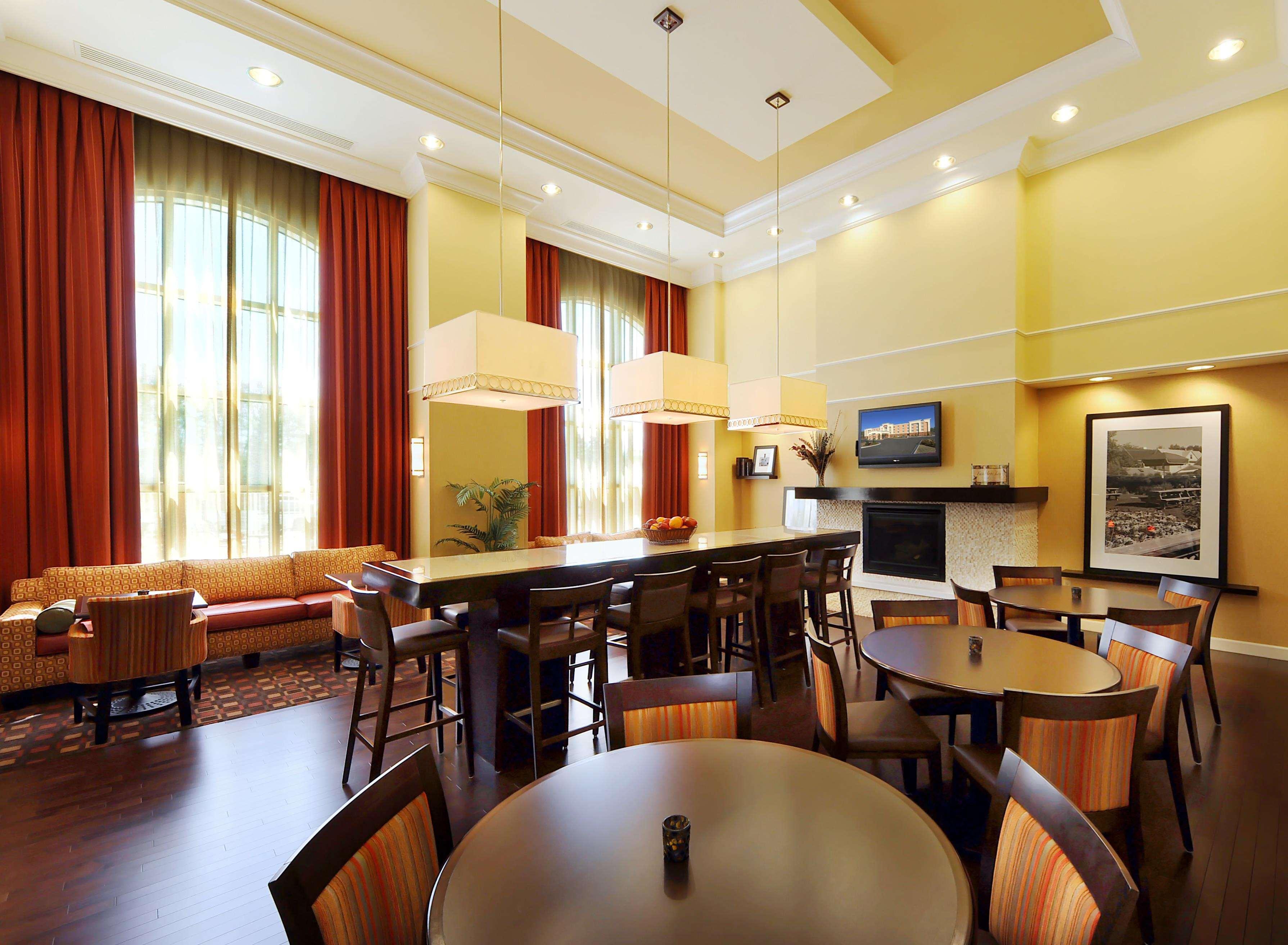 Hampton Inn & Suites סקוטסבורו מסעדה תמונה